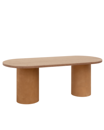 Table de salle à manger ovale en bois massif teinte chêne moyen pieds en microciment teinte terracotta différentes dimensions