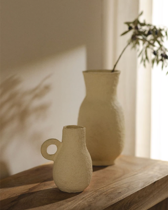 Vase en papier mâché beige de 18cm