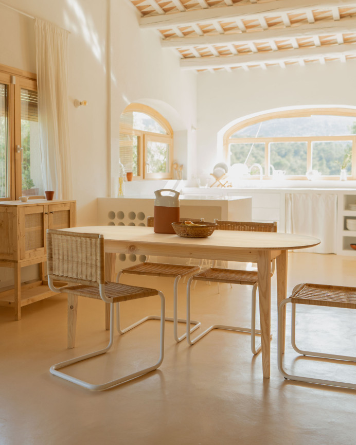 Table à manger ovale en bois massif ton naturel de différentes tailles