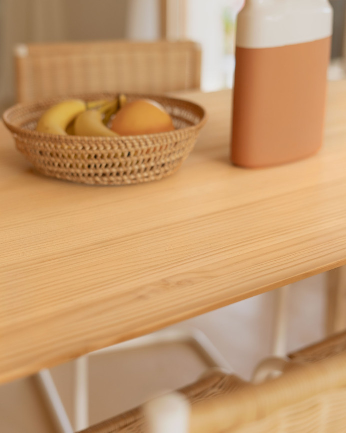 Table à manger ovale en bois massif ton naturel de différentes tailles