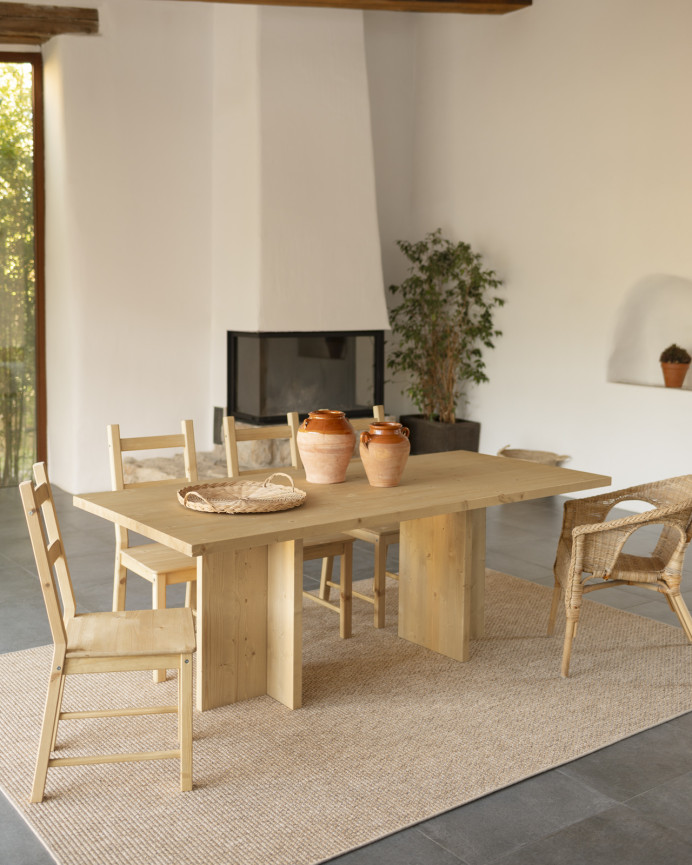 Table à manger en bois massif ton chêne moyen de différentes tailles