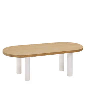 Table basse ovale en bois massif avec plateau en teinte chêne moyen et pieds en teinte blanche de 40x120cm.