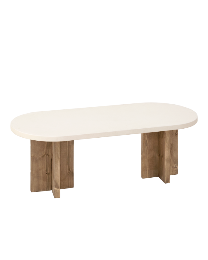 Table basse en microciment de couleur blanc cassé avec des pieds en bois de chêne foncé de 120x40 cm