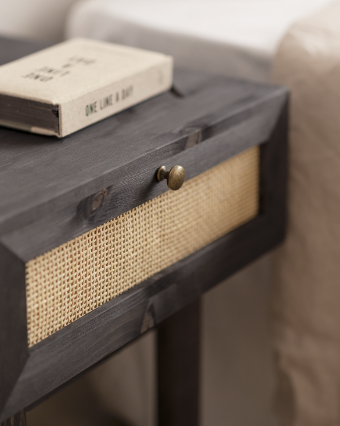 Pack de 2 tables de chevet en bois massif et rotin avec un tiroir ton noir de 40x45cm