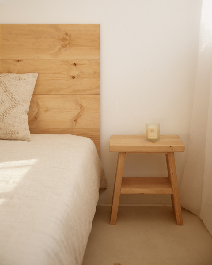 Pack de 2 tables de chevet ou d'appoint en bois massif ton chêne moyen de 45x39cm