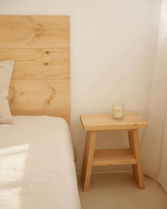 Pack de 2 tables de chevet ou d'appoint en bois massif ton chêne moyen de 45x39cm