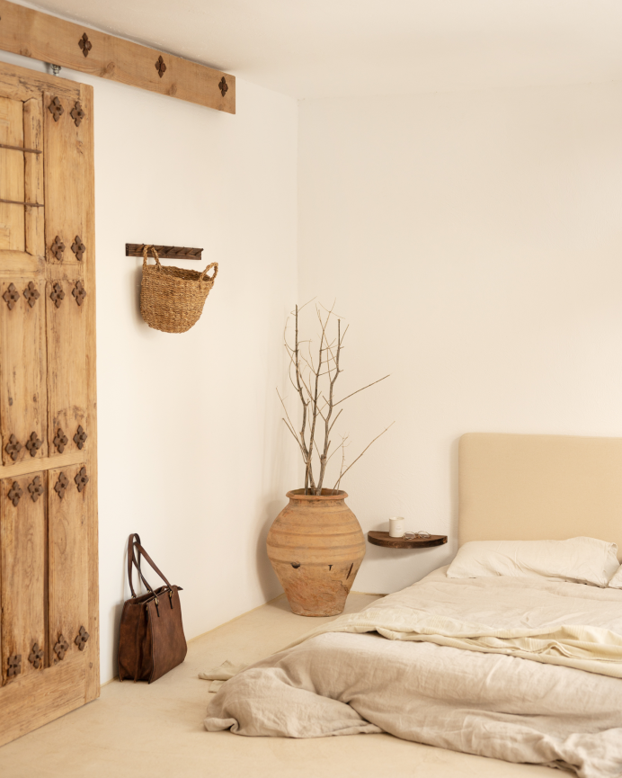 Pack de 2 tables de chevet flottantes en bois massif ton noyer de 3x40cm