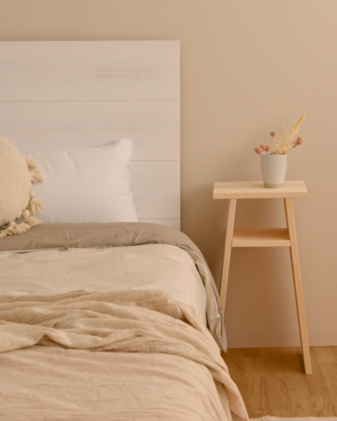 Pack de 2 tables fabriquées en bois massif ton naturel 60x20cm