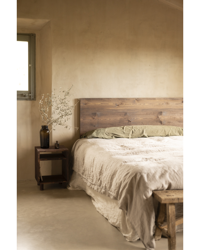 Pack de 2 tables de chevet en bois massif ton noyer de 51x32cm