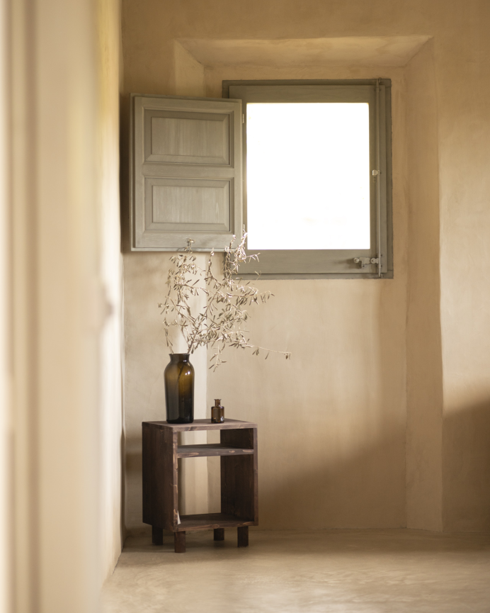 Pack de 2 tables de chevet en bois massif ton noyer de 51x32cm
