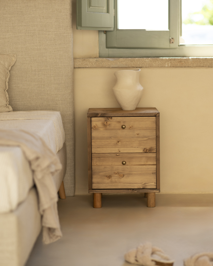 Pack de 2 tables de chevet en bois massif avec deux tiroirs ton chêne foncé de 51x38cm