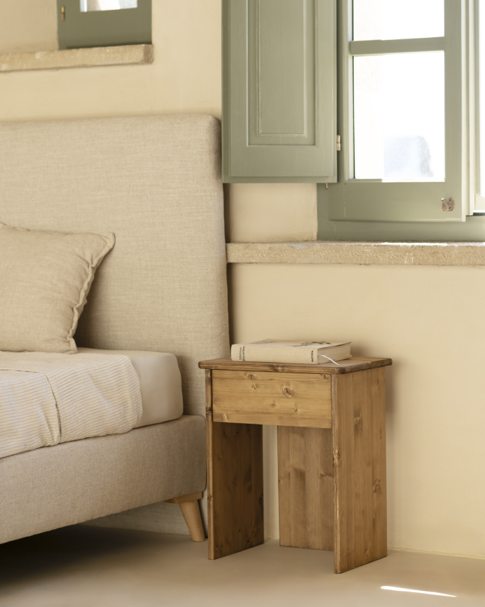 Pack de 2 tables de chevet en bois massif ton chêne foncé de 50x42cm