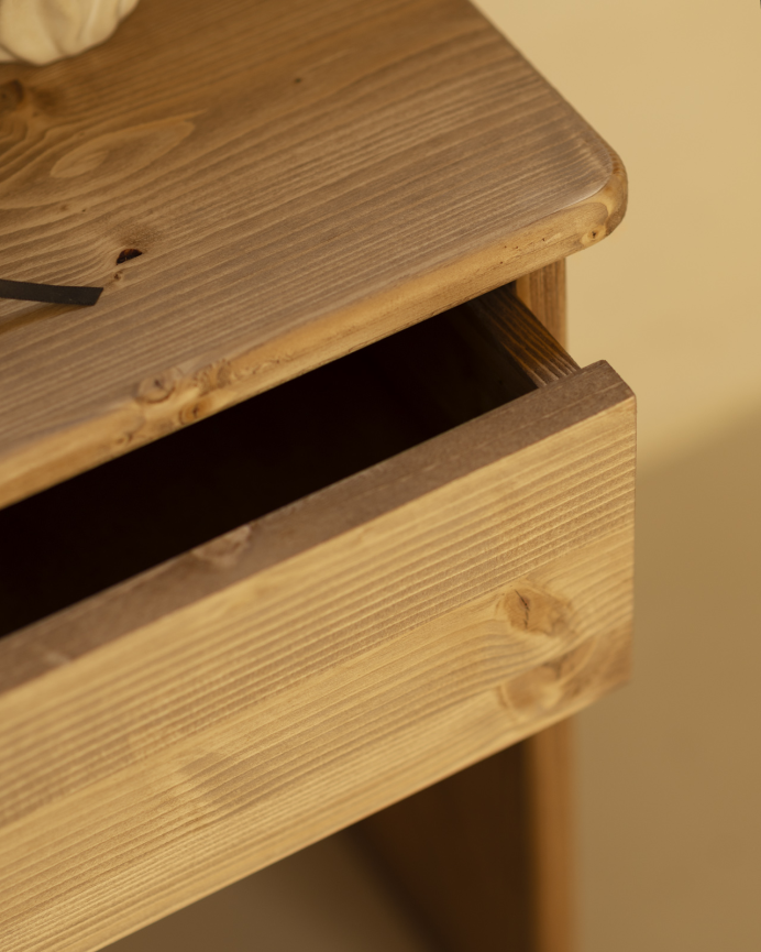 Pack de 2 tables de chevet en bois massif ton chêne moyen de 50x42cm