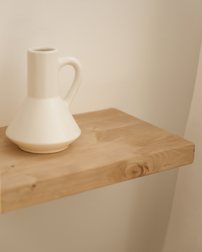 Pack de 2 tables de chevet en bois massif flottantes ton chêne moyen de 45cm