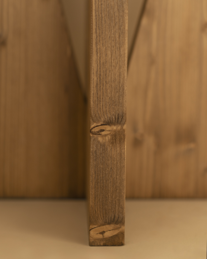 Pack de 2 tables de chevet en bois massif ton chêne foncé 40x40cm