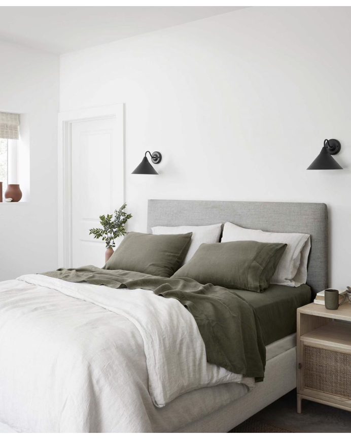 Tête de lit rembourrée en polyester lisse gris en différentes tailles