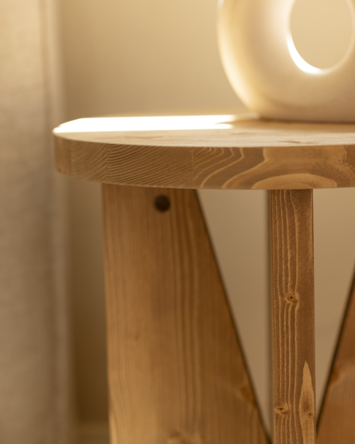 Pack de 2 tables de chevet en bois massif ton chêne moyen 40x40cm