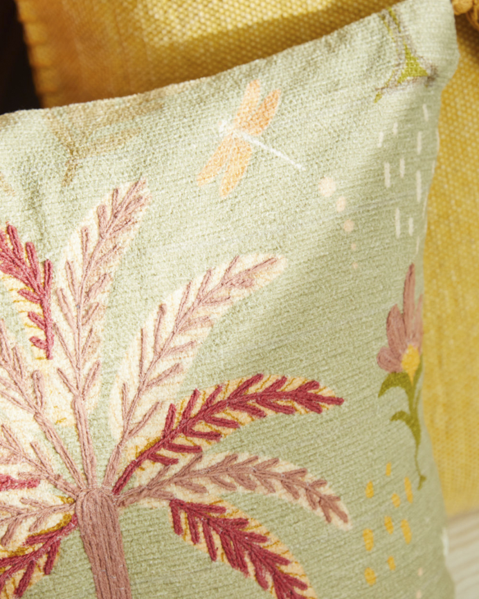 Housse de coussin avec détails brodés 45x45 cm