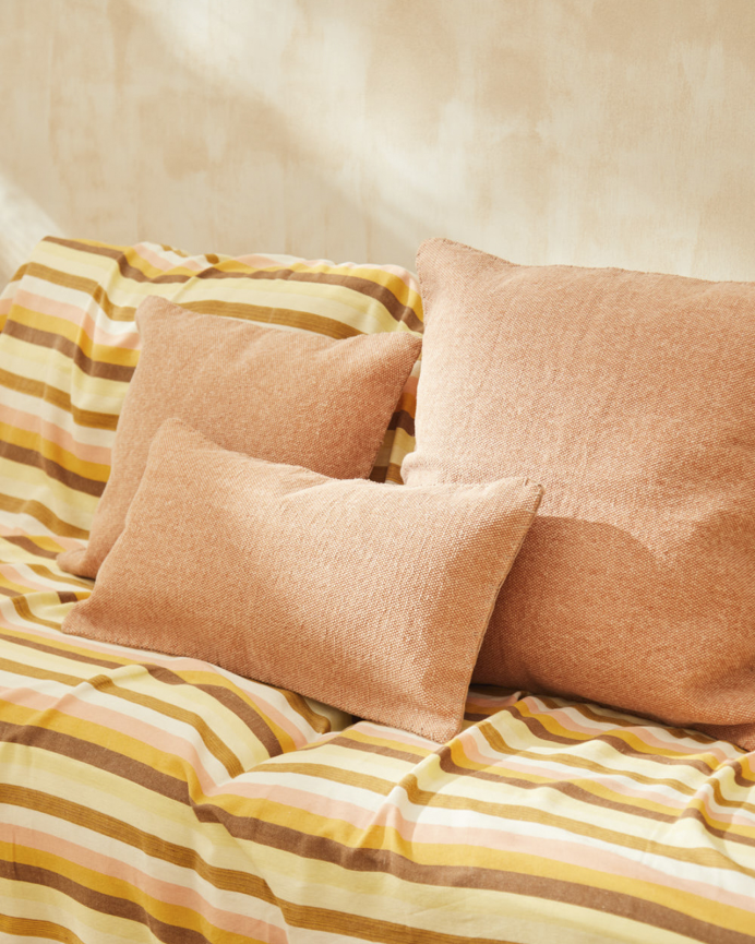 Housse de coussin en coton dhurrie couleur terre disponible en plusieurs tailles