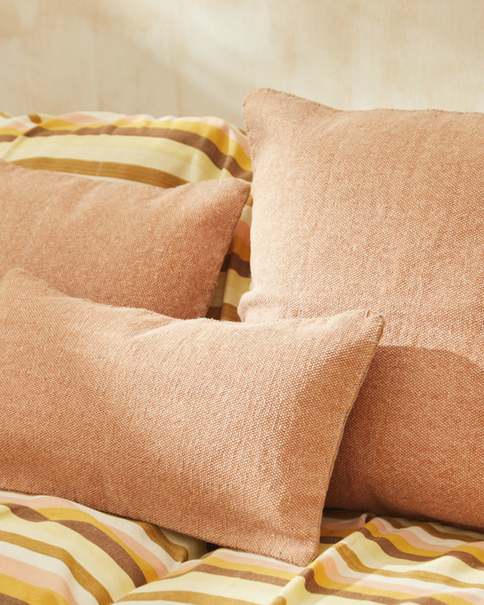 Housse de coussin en coton dhurrie couleur terre disponible en plusieurs tailles