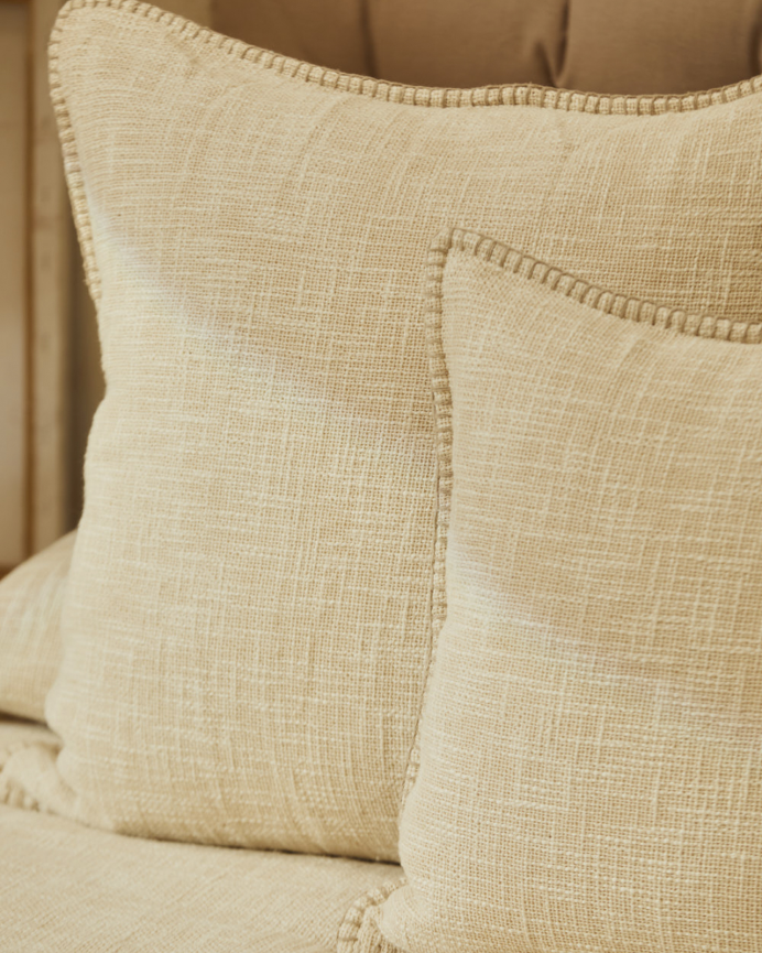Housse de coussin en coton couleur écru disponible en plusieurs tailles