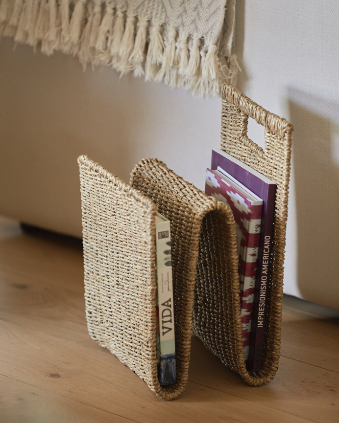 Panier range-revues en jonc de mer disponible en plusieurs tailles