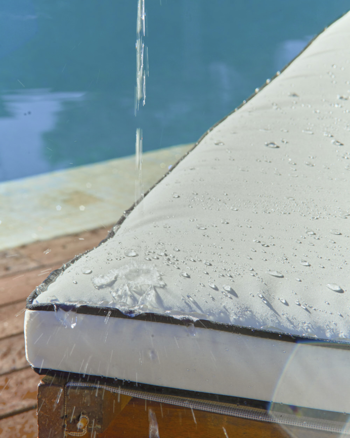 Matelas de transat couleur écru et noir 60x180x5 cm