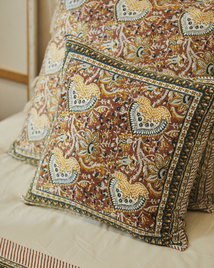 Housse de coussin imprimée en coton disponible en plusieurs tailles