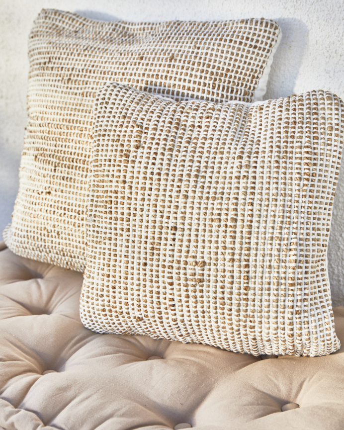 Housse de coussin en jute et coton couleur écru disponible en plusieurs tailles