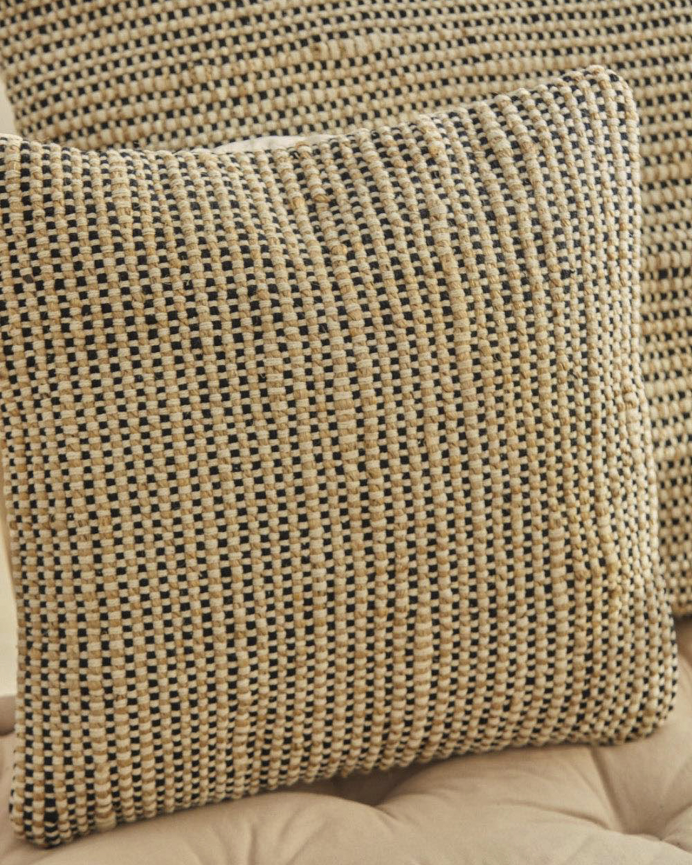 Housse de coussin en jute et coton couleur noir disponible en plusieurs tailles