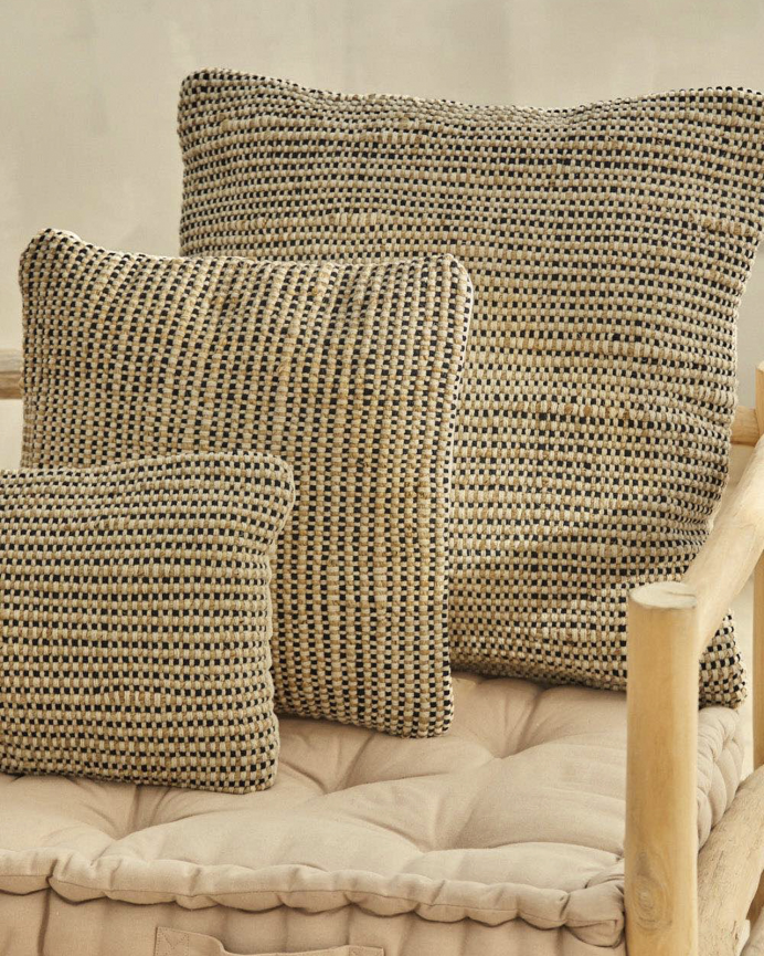 Housse de coussin en jute et coton couleur noir disponible en plusieurs tailles