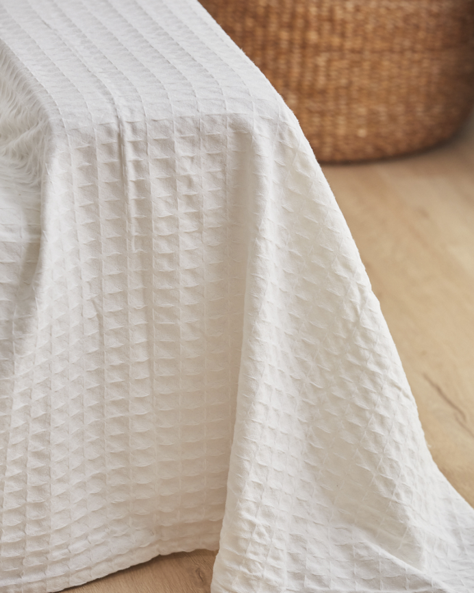 Couvre-lit en coton nid d’abeille couleur blanc disponible en plusieurs tailles