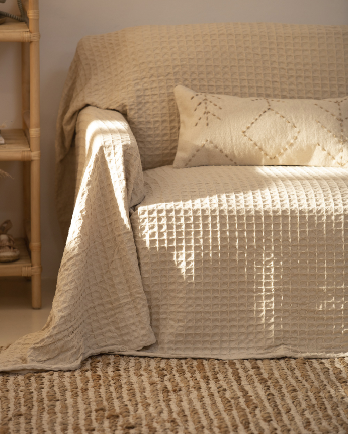 Couvre-lit en coton nid d’abeille couleur écru disponible en plusieurs tailles