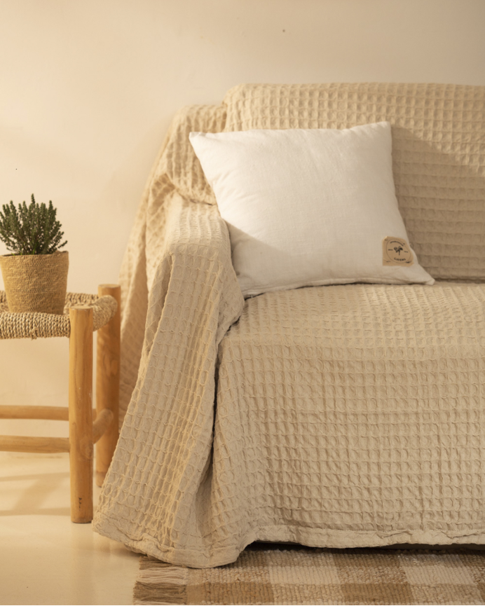 Couvre-lit en coton nid d’abeille couleur écru disponible en plusieurs tailles
