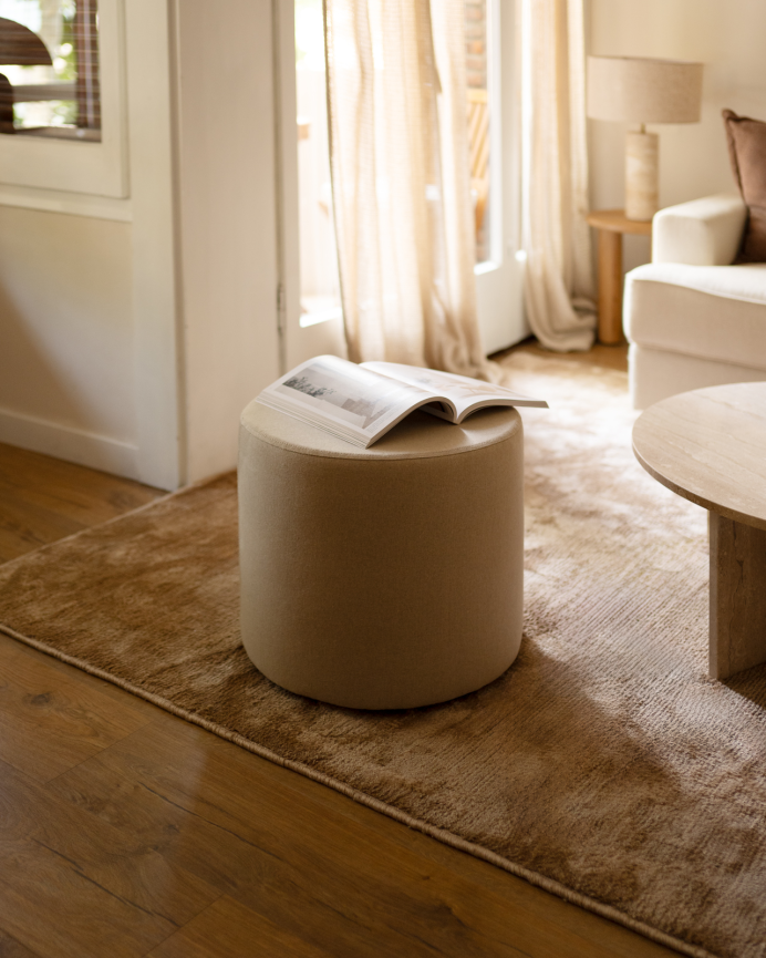 Pouf en ton naturel de 44x42cm