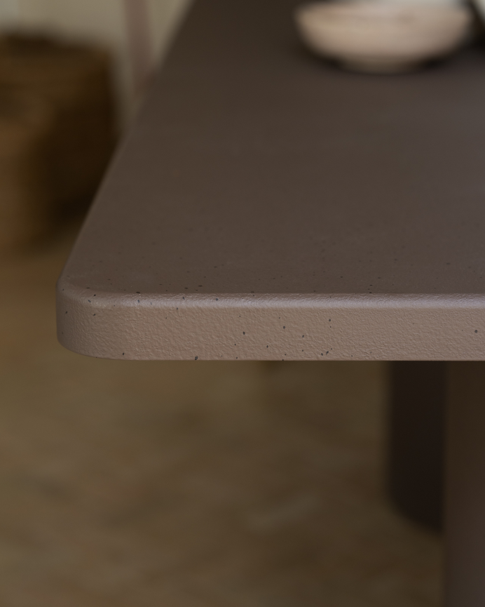 Table de salle à manger rectangulaire en microciment ton marron en plusieurs mesures