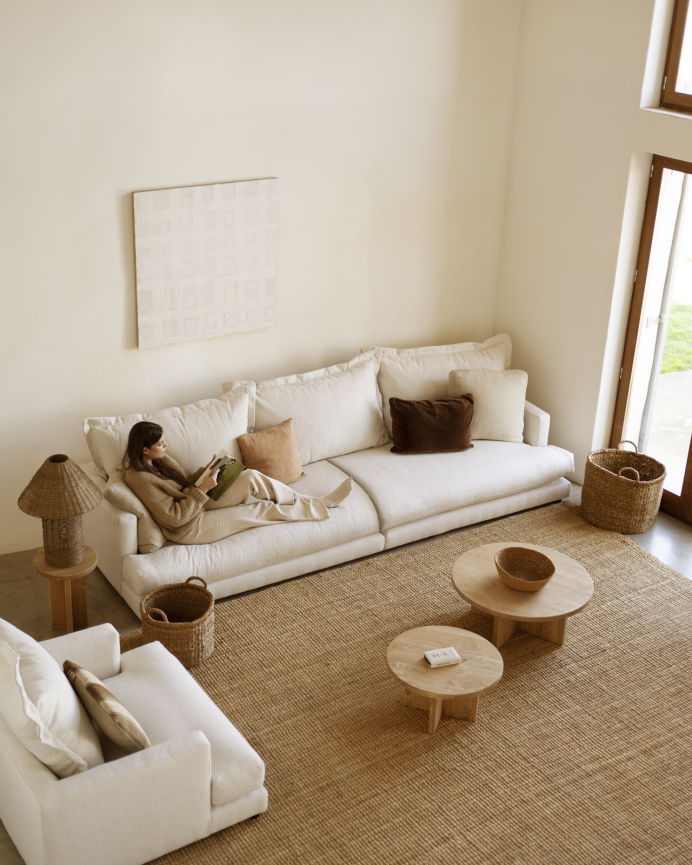 Canapé droit ton blanc cassé de 325x105cm