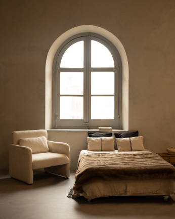 Fauteuil revêtu en tissu beige 75x79cm