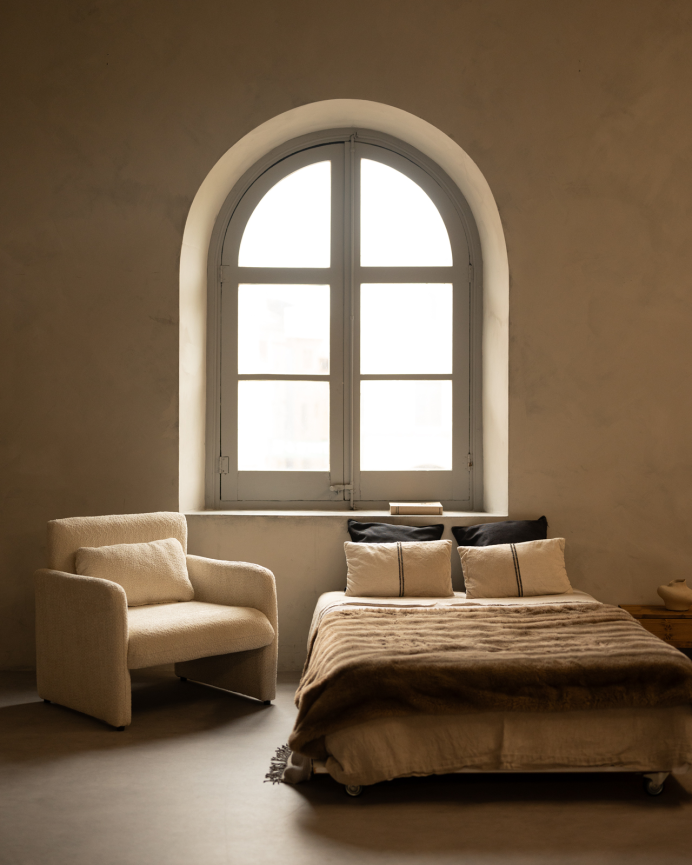 Fauteuil revêtu en tissu beige 75x79cm