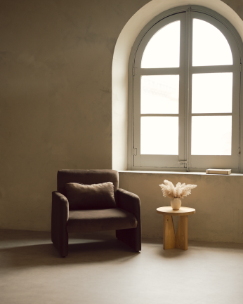 Fauteuil revêtu en velours marron 75x79cm