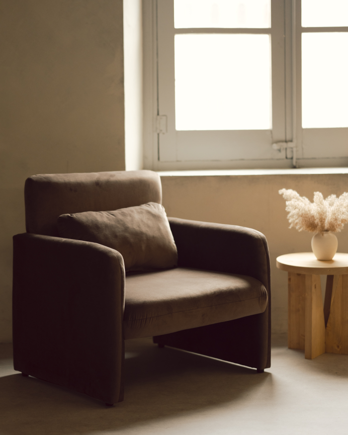 Fauteuil revêtu en velours marron 75x79cm