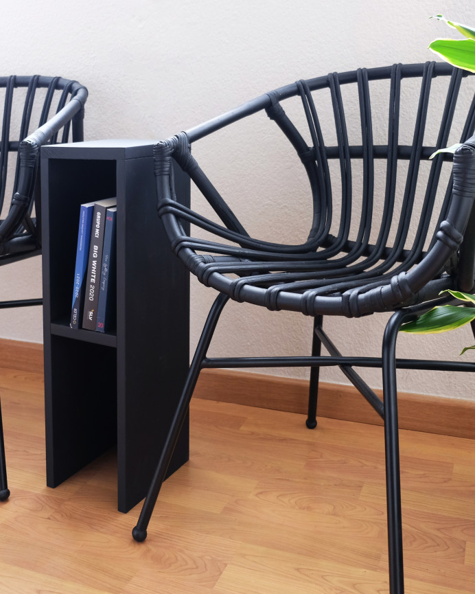 Pacchetto 2 comodini o tavolini ausiliari in legno massello di colore nero 60x20cm