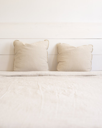 Testata del letto in massello di legno bianco di varie dimensioni