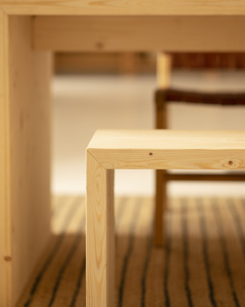 Panchina in legno massello in tonalità naturale di varie misure