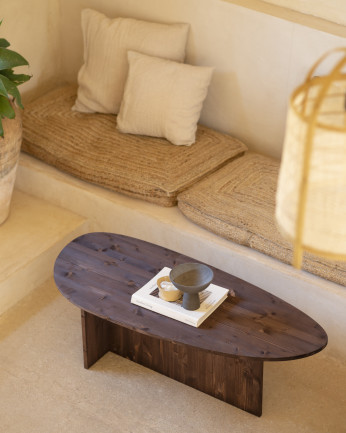 Tavolino da salotto in legno massello in tonalità noce di 130 cm