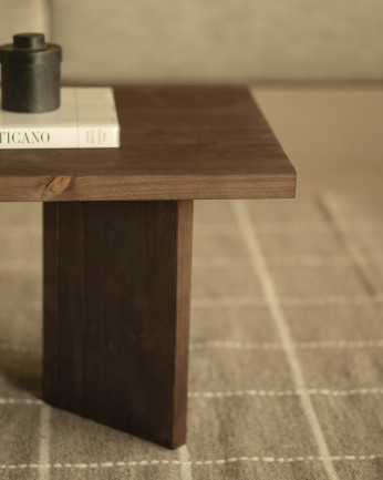 Tavolo da centro in legno massello in tonalità noce di 120x50 cm