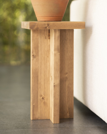 Tavolino ausiliario in legno massello in tonalità di rovere scuro di 25x25cm