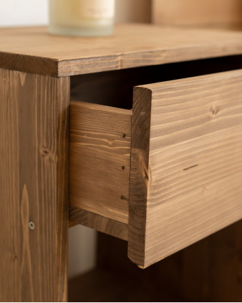 Pacchetto di 2 tavolini in legno massello con un cassetto in tonalità di rovere scuro di varie dimensioni