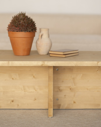 Tavolo da centro in legno massello in tonalità rovere medio di 120x70cm