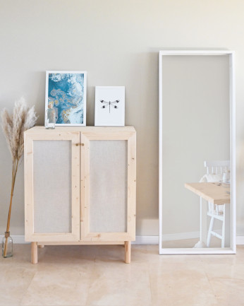 Credenza in legno massello e tessuto di lino a 2 porte in tonalità naturale di 100x80cm